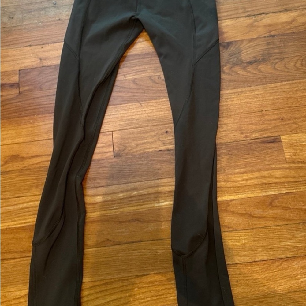 Size 2 Lululemon leggings with pockets